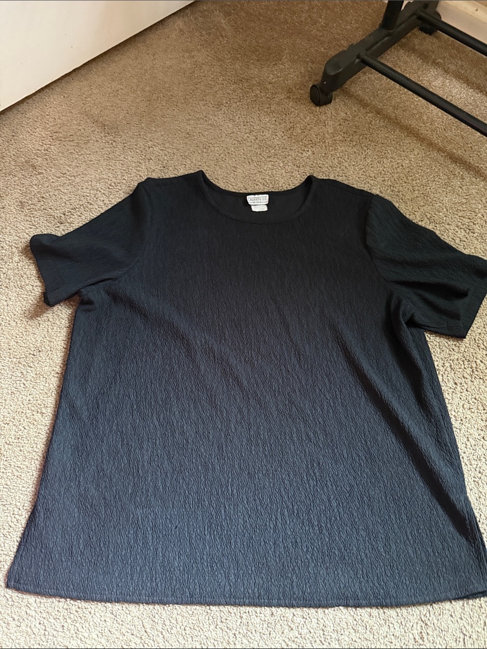 Women's Black Textured Short-Sleeve Blouse